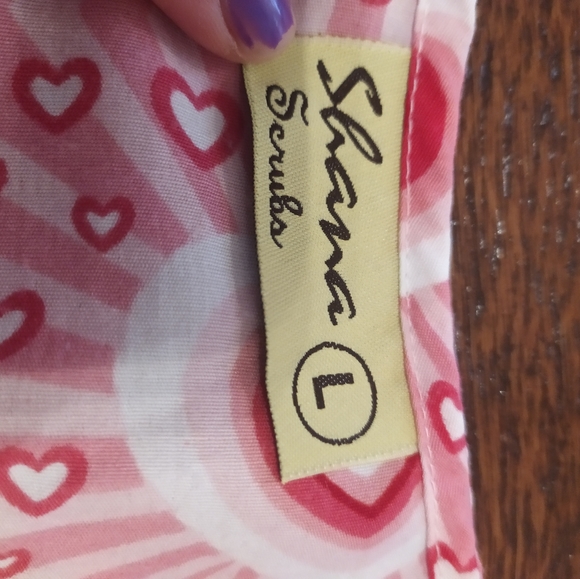 EUC Shana Scrubs heart scrub top - Picture 2 of 3